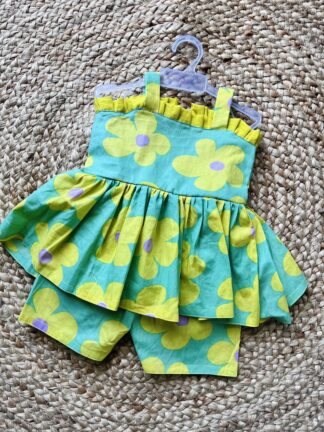 Green Short Set with Yellow Flowers